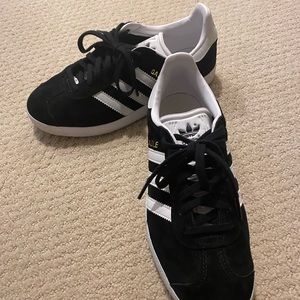 Adidas gazelle sneaker